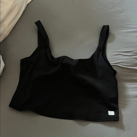 Vuori Tops - Vuori Black Women's sports bra